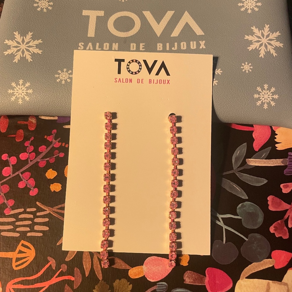 Stunning Tova earrings